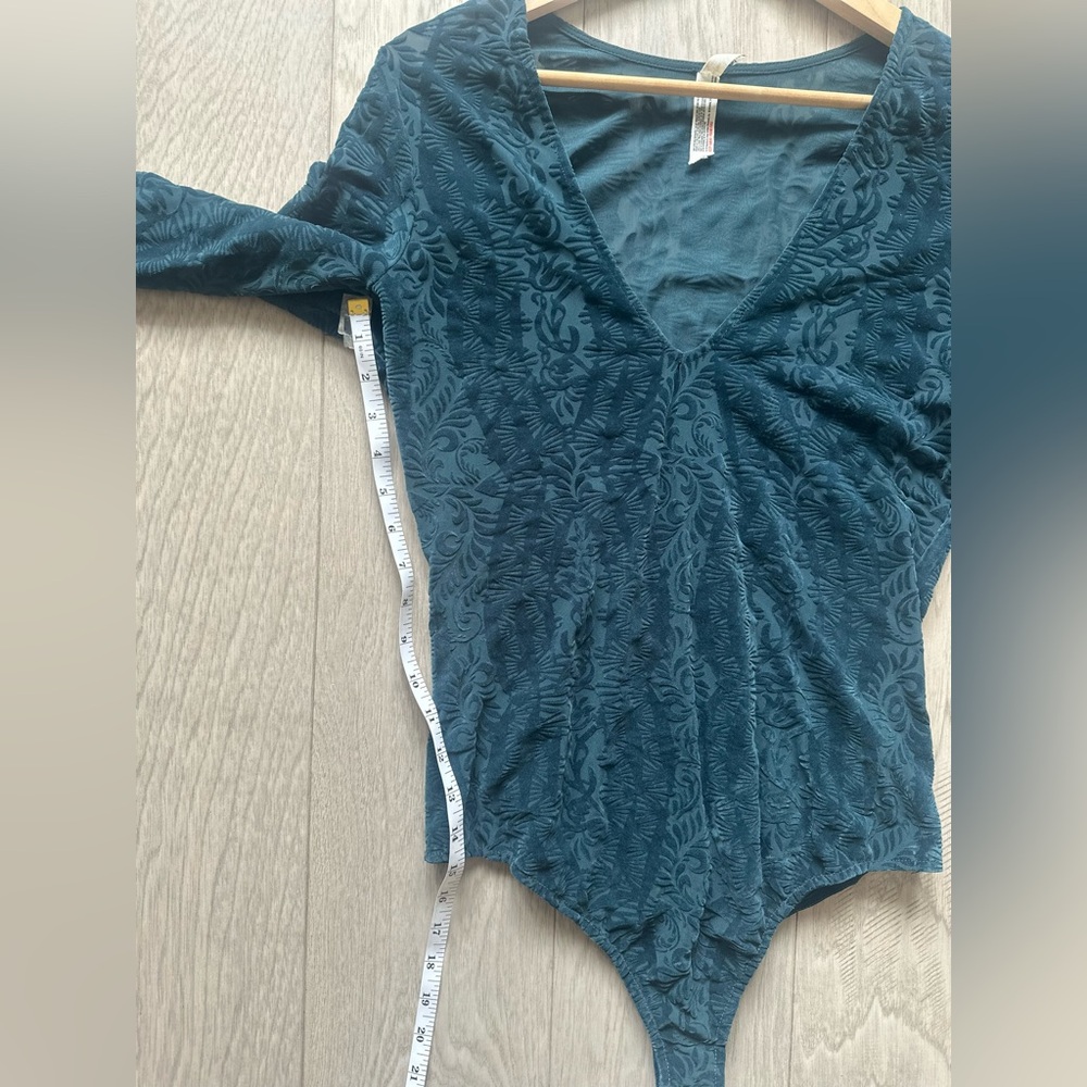 Free People Intimately "On the Dance Floor" Velvet Lace Bodysuit, Size Large. - Picture 8 of 9